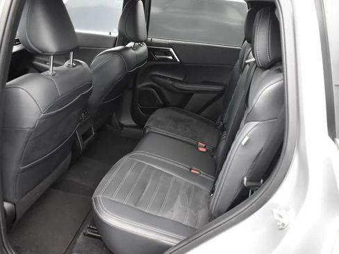 Used 2024 Mitsubishi Outlander Ralliart image 15