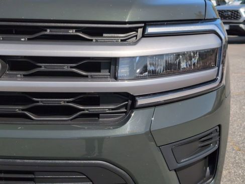 Used 2022 Ford Expedition Max XLT image 10