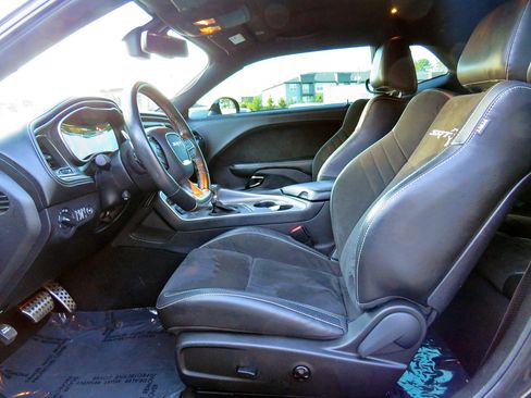 Used 2020 Dodge Challenger SRT Hellcat Redeye image 15