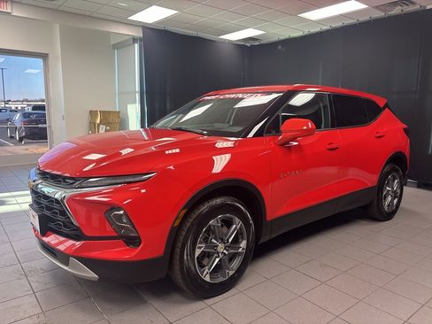 Used 2025 Chevrolet Blazer LT image 8