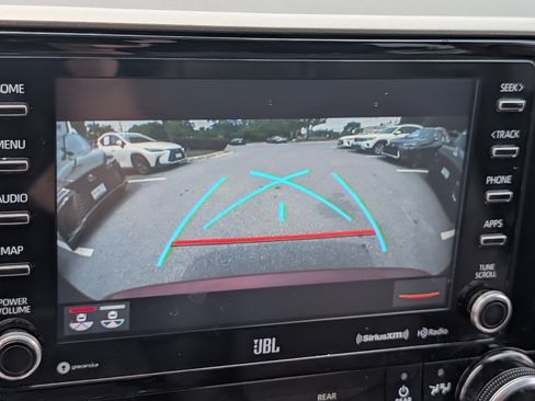 Used 2021 Toyota Highlander Limited AWD/4WD image 29