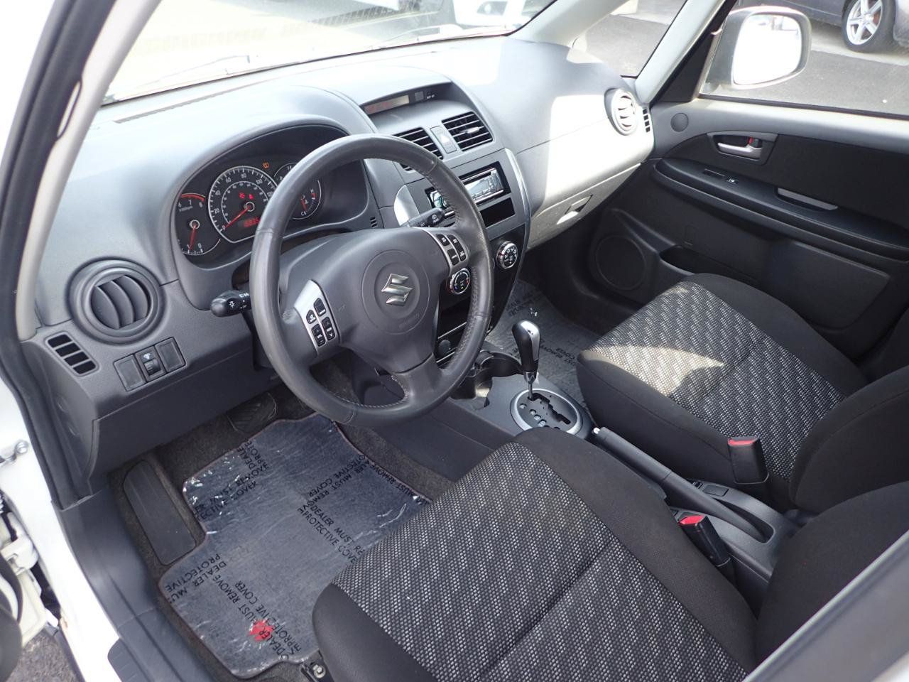 Used 2008 Suzuki SX4 AWD Hatchback image 9