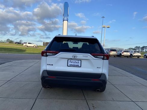 Used 2024 Toyota RAV4 XLE image 10
