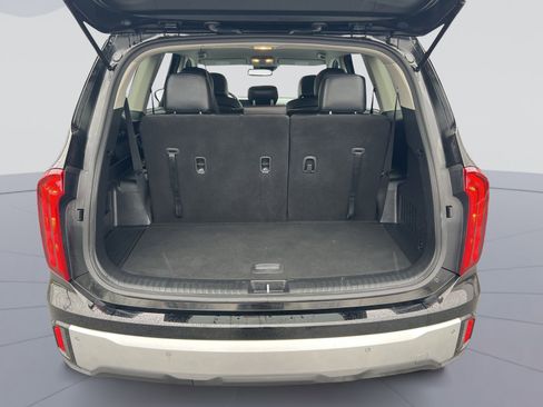 Used 2023 Kia Telluride LX image 25