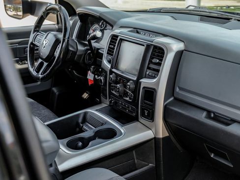 Used 2016 RAM 2500 Lone Star w/ Black Appearance Group image 20