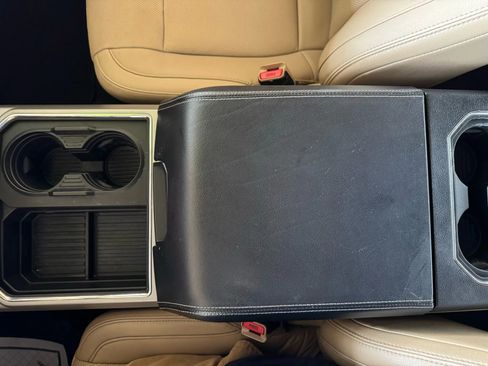 Used 2017 Ford F250 Lariat w/ Chrome Package image 16