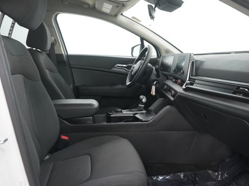 Used 2023 Kia Sportage LX AWD/4WD image 13