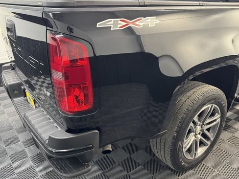 Used 2022 Chevrolet Colorado W/T w/ Custom Special Edition image 28
