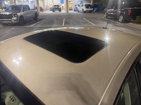 Used 2017 Ford Fusion Platinum image 10