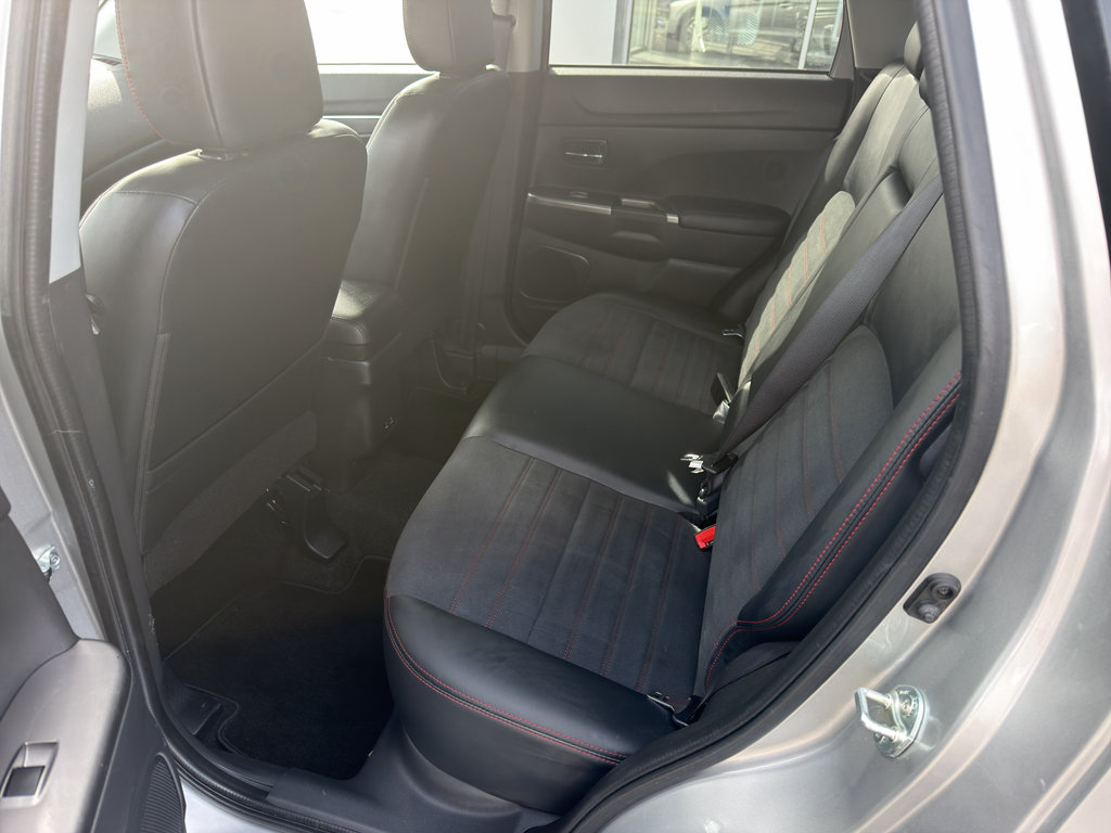 Used 2024 Mitsubishi Outlander Sport SE AWD/4WD image 11