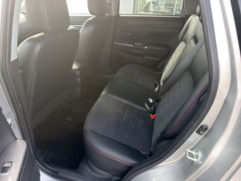 Used 2024 Mitsubishi Outlander Sport SE image 11