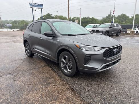 Used 2023 Ford Escape ST-Line w/ Tech Pack #1 AWD/4WD image 1