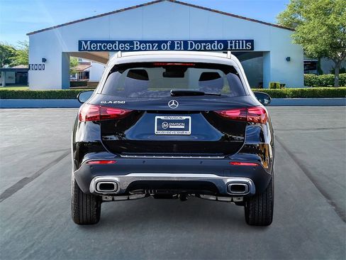 New 2025 Mercedes-Benz GLA 250 image 3