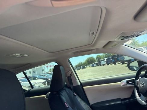 Used 2012 Lexus CT 200h Premium w/ Premium Audio Pkg FWD image 13