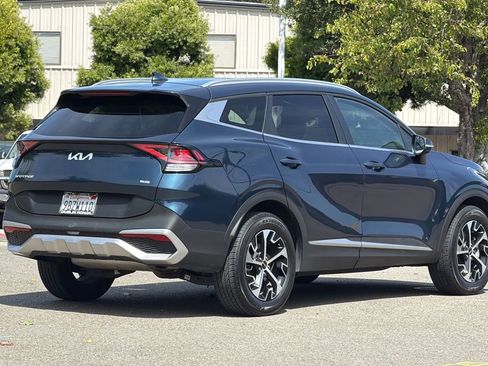 Used 2023 Kia Sportage EX AWD/4WD image 4