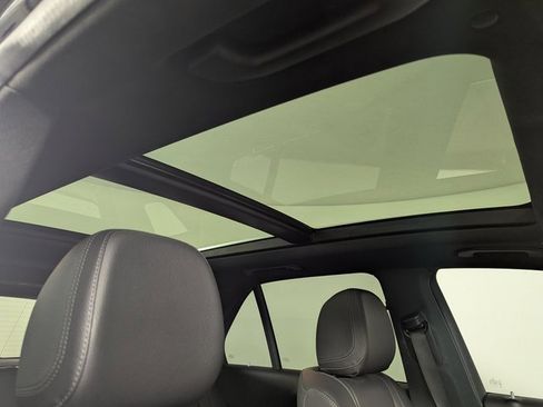 Used 2021 Mercedes-Benz GLE 350 4MATIC image 25