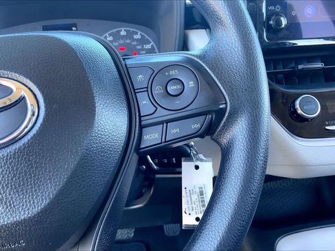 Certified 2025 Toyota Corolla LE image 23