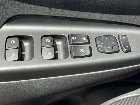 Certified 2023 Hyundai Kona SEL AWD/4WD image 17