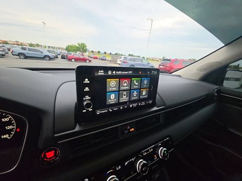 Used 2025 Honda Pilot Touring image 20