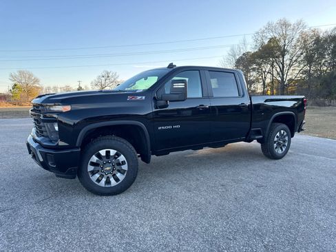 New 2026 Chevrolet Silverado 2500 Custom w/ Custom Value Package image 3
