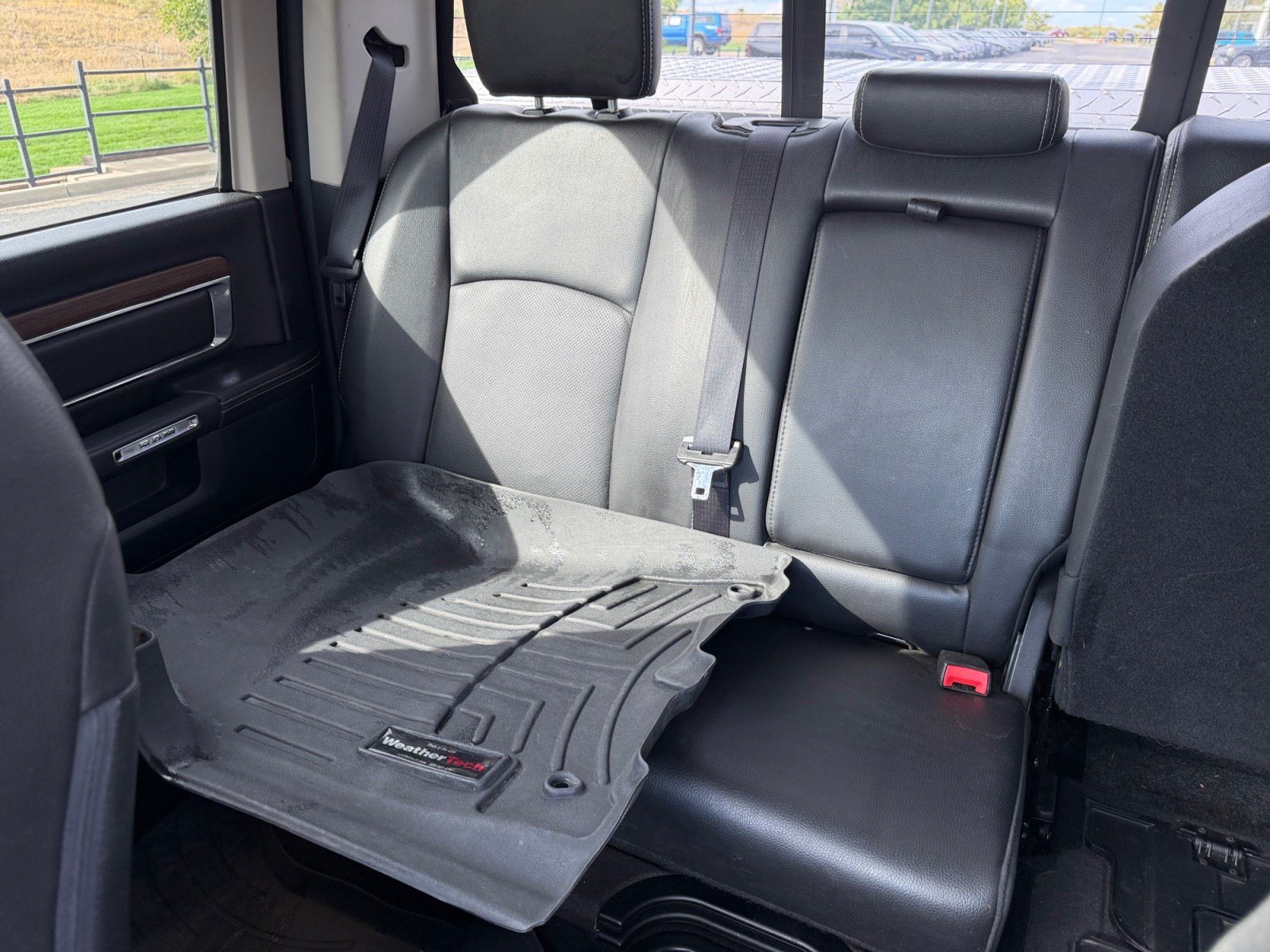 Used 2015 RAM 2500 Laramie w/ Convenience Group AWD/4WD image 18