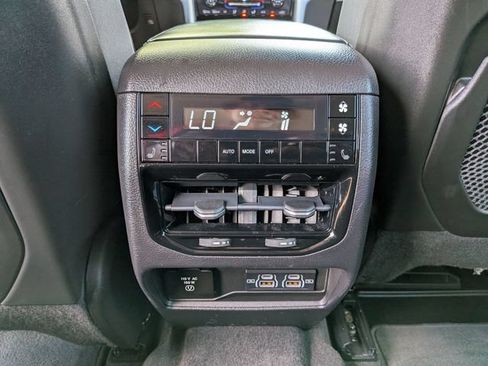 Certified 2022 Jeep Grand Cherokee L Limited AWD/4WD image 15