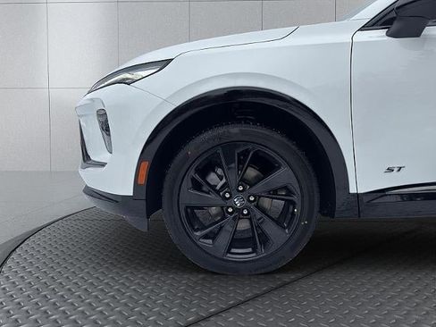 New 2026 Buick Envision Sport Touring image 10