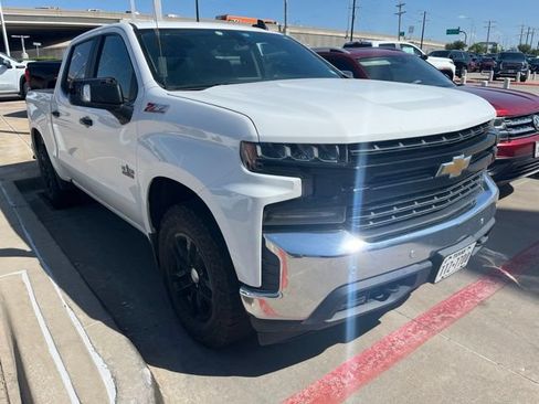 Used 2020 Chevrolet Silverado 1500 LT w/ Texas Edition AWD/4WD image 2