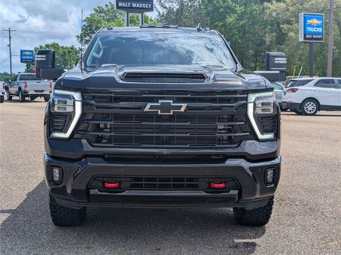 New 2026 Chevrolet Silverado 2500 LTZ w/ LTZ Plus Package AWD/4WD image 10