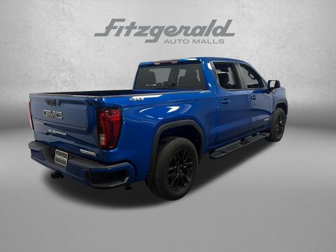 Used 2022 GMC Sierra 1500 Elevation w/ LPO, Elevation Black Package AWD/4WD image 7