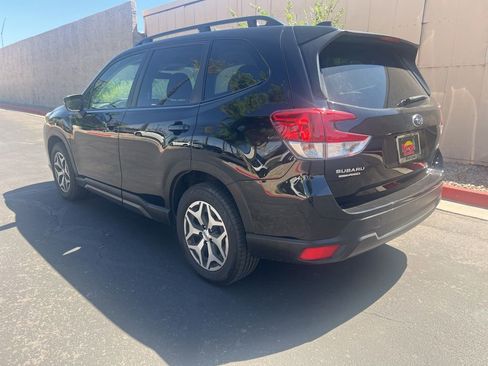 Used 2023 Subaru Forester Premium AWD/4WD image 4