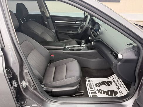 Used 2022 Nissan Altima 2.5 SV FWD image 22
