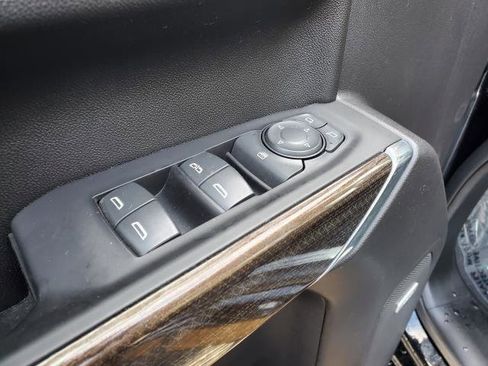 Used 2022 Chevrolet Silverado 1500 LT Trail Boss w/ Convenience Package II AWD/4WD image 21