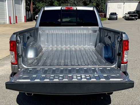 Used 2022 RAM 1500 Big Horn AWD/4WD image 9