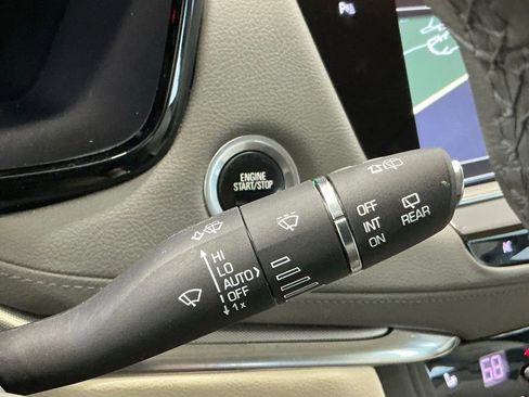 Used 2017 Cadillac XT5 Luxury w/ Driver Awareness Package FWD image 40