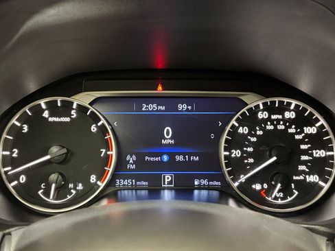 Used 2025 Nissan Altima 2.5 SV FWD image 40