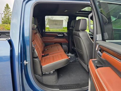 New 2026 GMC Sierra 2500 Denali Ultimate w/ Snow Plow Prep/Camper Package AWD/4WD image 32