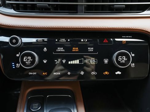 Used 2025 INFINITI QX60 Autograph w/ Cargo Package image 15