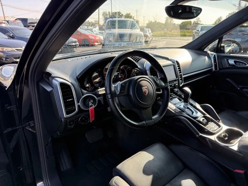 Used 2012 Porsche Cayenne image 10