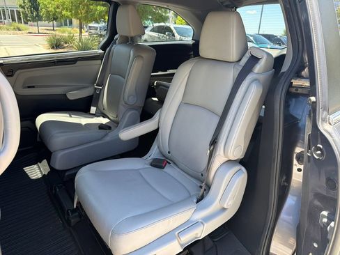 Used 2018 Honda Odyssey EX-L image 31