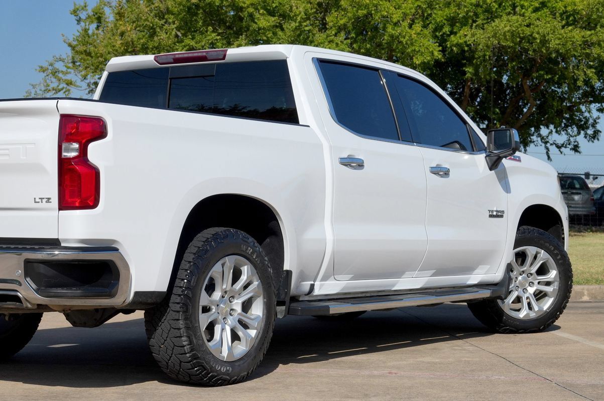 Used 2022 Chevrolet Silverado 1500 LTZ AWD/4WD image 34