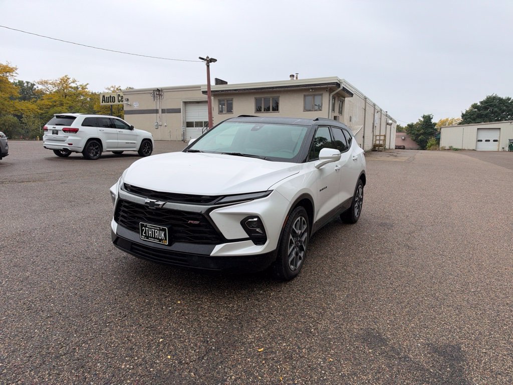 Used 2025 Chevrolet Blazer RS w/ Driver Confidence II Package AWD/4WD image 7