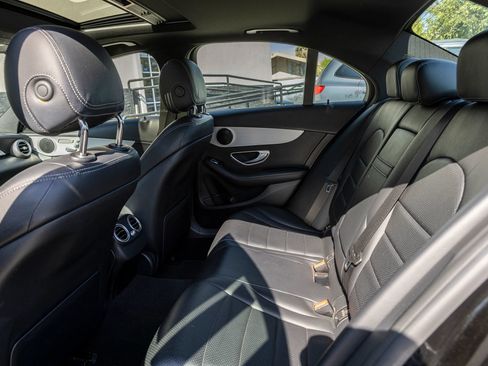 Used 2020 Mercedes-Benz C 300 Sedan image 23