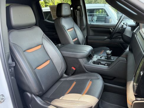 Used 2023 GMC Sierra 1500 AT4 w/ AT4 Premium Package AWD/4WD image 33