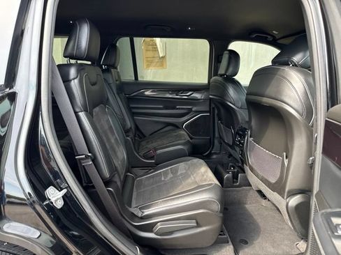 Used 2021 Jeep Grand Cherokee L Laredo AWD/4WD image 11