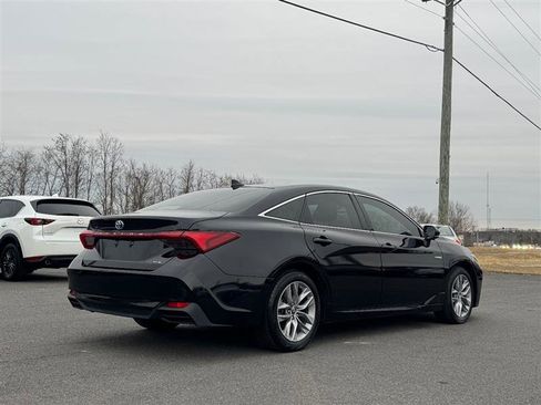 Used 2019 Toyota Avalon XLE w/ All Weather Liner Package image 5