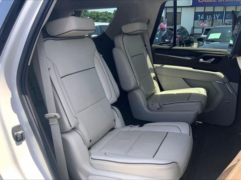 Used 2023 GMC Yukon Denali AWD/4WD image 22