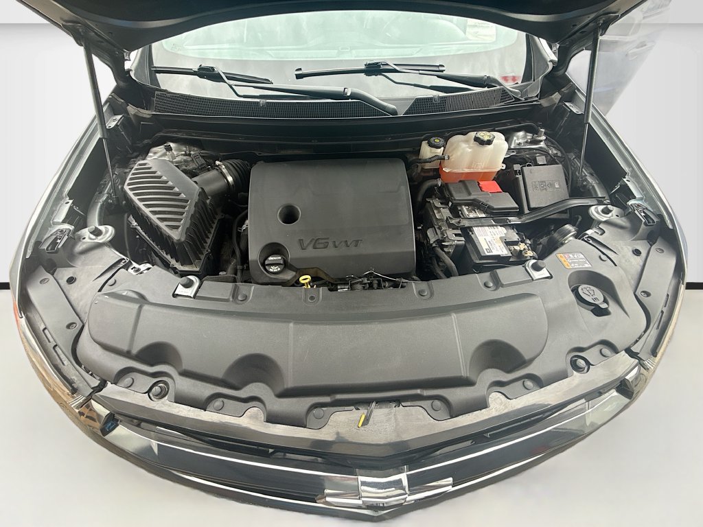 Used 2023 Chevrolet Traverse RS FWD image 31