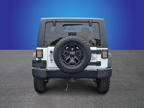 Used 2018 Jeep Wrangler Sport AWD/4WD image 5