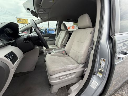 Used 2016 Honda Odyssey EX image 10
